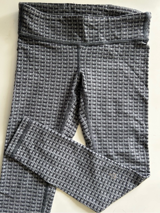 Ivivva Other - IVIVVA by LULULEMON girls size 4 leggings